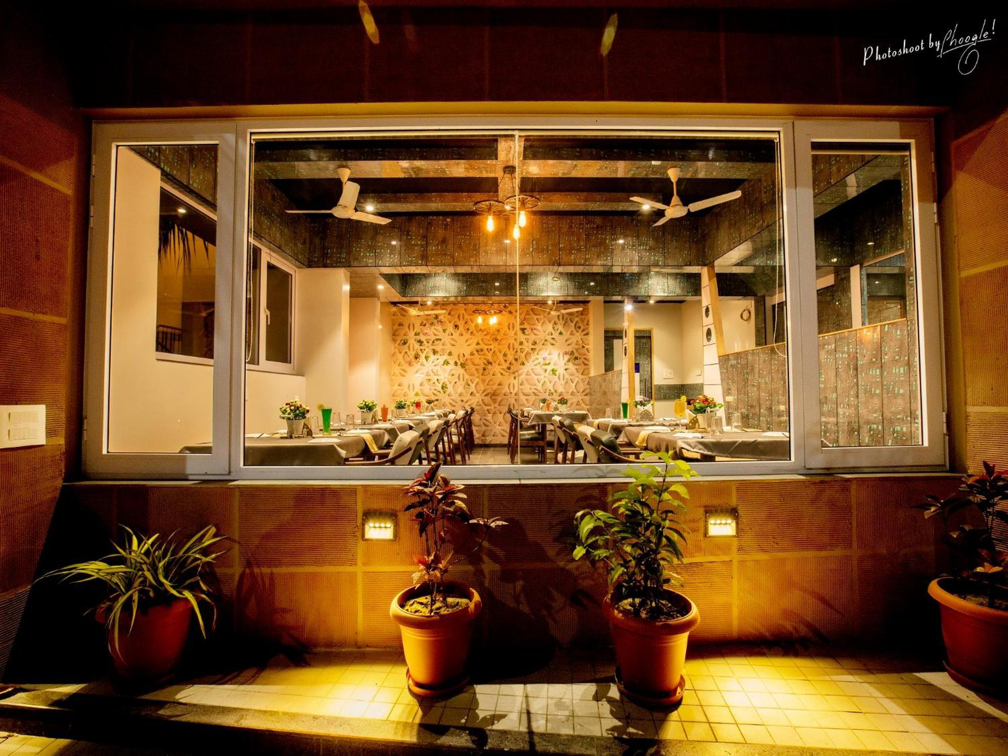 Hotel Prabha Palace Ahmednagar Exterior photo