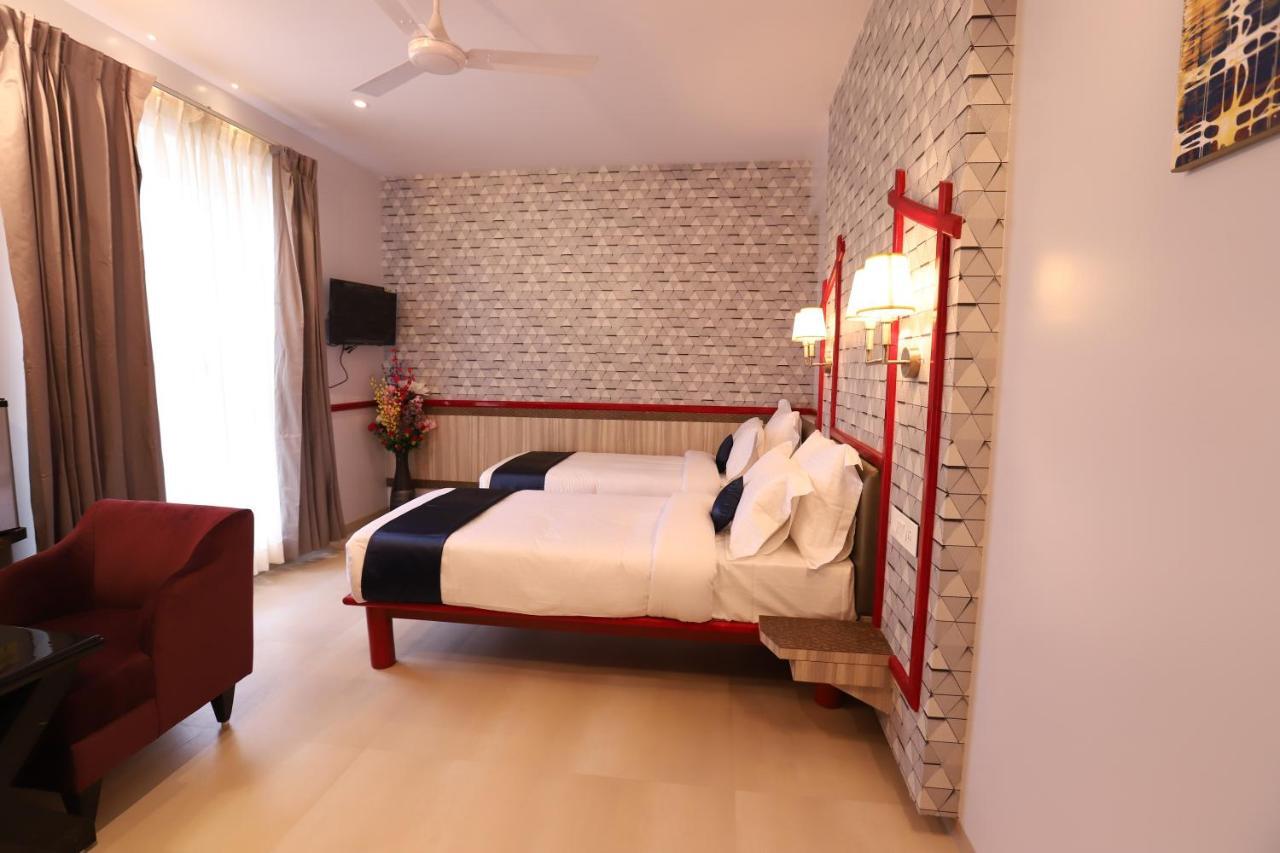 Hotel Prabha Palace Ahmednagar Exterior photo